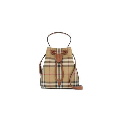 BURBERRY TB MINI BUCKET BAG  (18.5*16.5*11cm) BURBERRY TB MINI BUCKET BAG  (18.5*16.5*11cm)